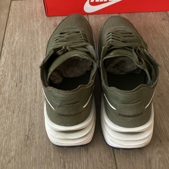 Nike Waffle One - Men’s Size 13 - Olive Green - Picture 2 of 9